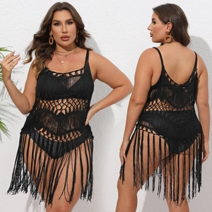Détails de cette tunique de plage crochet grande taille noire avec motifs et franges