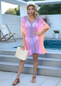 Détails de la tunique de plage bohème au crochet dégradé avec un décolleté en V profond