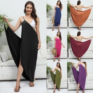 Collage de vestidos de playa multiposición en colores como azul, naranja y púrpura