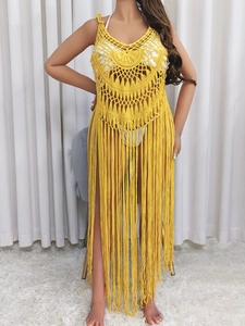 Robe de plage au crochet jaune avec encolure licou et longues franges pour femmes