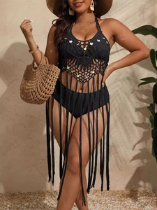 Robe de plage au crochet noire avec paillettes et longues franges pour les vacances