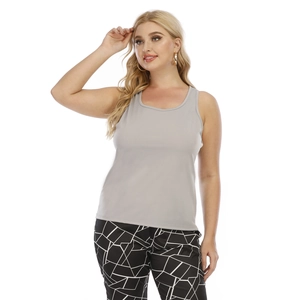 Plus size light grey sleeveless activewear top with geometric print leggings outfit
