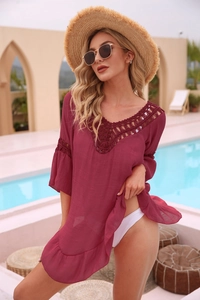 Copricostume da spiaggia bordeaux all'uncinetto con maniche a balze e scollo a V boho