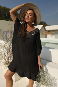Abito da spiaggia nero all'uncinetto schiena scoperta con eleganti dettagli a balze