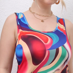 Colorful sleeveless maxi dress with abstract print and round neck for women