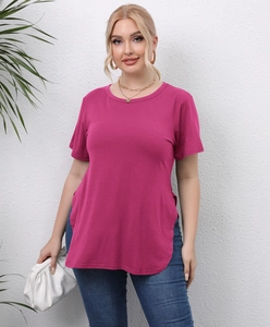 Detail of plus size rose pink t-shirt with side slits and classic round neck for women