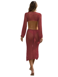 Dunkelrotes Häkel-Set mit rückenfreiem Oberteil und durchbrochenem Rock im Boho-Urlaubsstil