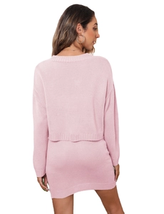 Ensemble en tricot rose pour femme comprenant un cardigan court et une mini-jupe moulante