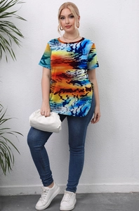 Detail view of colorful abstract print t-shirt with side slits and round neckline