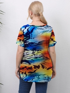 Close-up of the back detail on a plus size top with colorful abstract oil painting print