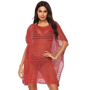 Robe de plage au crochet ajourée rouge rouille avec manches chauve-souris et col rond