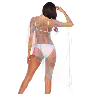 Vue arrière de la robe de plage en maille tie-dye colorée avec ourlet irrégulier et manches