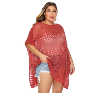 Robe de plage grande taille rouge rouille avec maille ajourée et manches chauve-souris