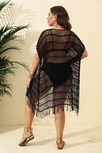 Sexy schwarzer Häkel-Strand-Überwurf für Damen mit Fransen am Saum und Netzstrick-Design