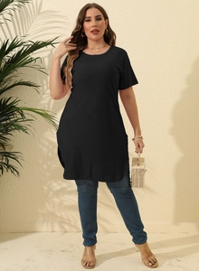 Detail of a black plus size T-shirt featuring side splits and a casual longline fit