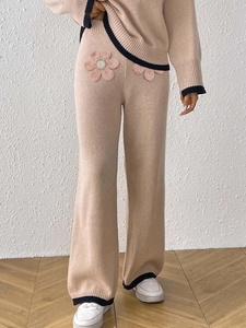 Set in maglia da donna due pezzi con fiori 3D e pantaloni a gamba larga a vita alta