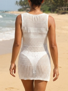 Copricostume all'uncinetto bianco con motivo traforato e sexy design senza maniche