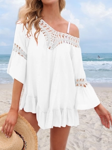 Cache-maillot de plage blanc au crochet avec manches à volants et ourlet asymétrique
