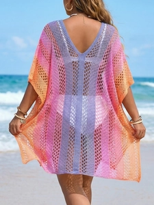 Copricostume da spiaggia all'uncinetto con sfumatura di colore, scollo a V e maniche ampie
