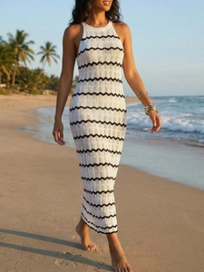 Robe longue sans manches en maille au crochet à rayures pour les vacances d'été