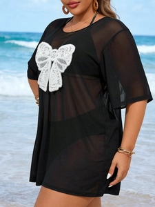 Robe de plage grande taille en mesh noir avec grand nœud en dentelle blanche