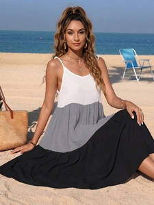 Robe de plage d'été pour femmes en ligne A à rayures colorblock avec fines bretelles