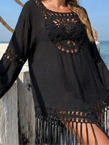 Robe de plage bohème noire avec mandala au crochet et ourlet à franges longues