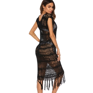 Robe de plage noire au crochet pour femme avec motif ajouré et ourlet à franges