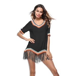 Cache-maillot de plage noir bohème à col en V, bordure au crochet et franges