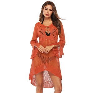 Texture détaillée du cache-maillot de plage orange au crochet avec manches cloche