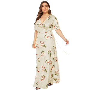 Floral print V-neck maxi dress for plus size women with wrap waist and split short sleeves