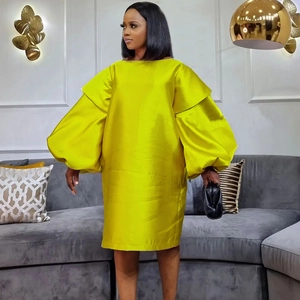 Élégante Robe Midi en Satin Manches Bouffantes Femme Volants Col Bateau Ample Manches Lanterne Couleur Unie Robe de Fête Mode