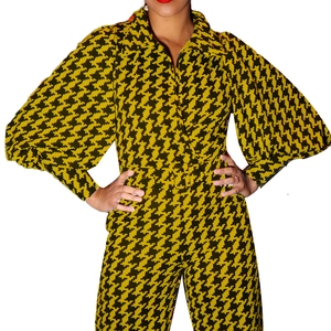 Combinaison pour femmes avec col en V, motif pied-de-poule jaune et noir et manches lanternes