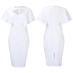 Détails de la robe crayon blanche avec découpe goutte, manches volantées et fente dos