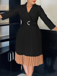 Robe longue élégante à col revers en patchwork noir et kaki avec ceinture à la taille