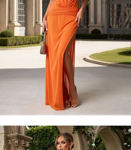 Vue détaillée de la robe orange avec plis à la taille et fente haute sur la jambe