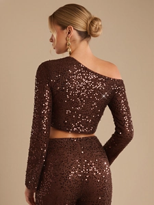 Set a due pezzi in paillettes bronzo scuro con top monospalla a maniche lunghe e gonna