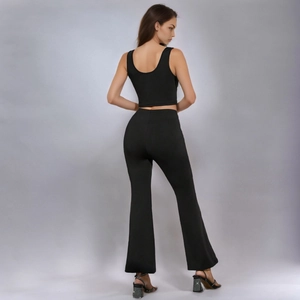 Ensemble noir pour femme avec débardeur court sans manches et pantalon évasé taille haute