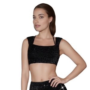 Haut court à paillettes noires avec encolure carrée et design sans manches pour la fête
