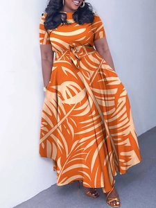 Robe longue grande taille à imprimé feuilles orange avec ceinture à nouer