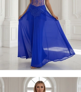 Détails du corsage en dentelle bleu roi et de la jupe longue fluide en mousseline fine