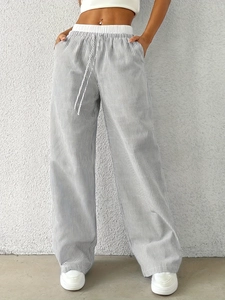Pantalon décontracté à rayures verticales pour femmes avec cordon et jambes larges