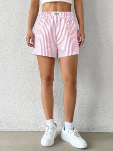 Short d'été rayé rose et blanc pour femme avec taille haute élastique confortable