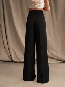 Elegant high waisted wide leg trousers in black with a clean straight cut for women