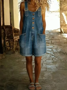 Sommer-Jeans-Latzhose mit verstellbaren Trägern und Holzknöpfen in Mittelblau für Damen