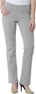 Dettaglio dei pantaloni slim fit grigio chiaro che mostra tessuto e taglio business
