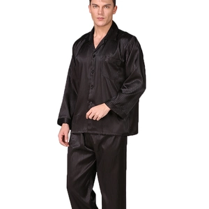 Pyjama homme en satin noir à rayures fines, ensemble haut à manches longues et pantalon assorti