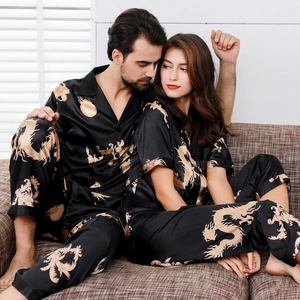 Ensemble de pyjamas en satin de soie noir pour couple avec motifs de dragon doré