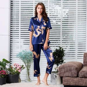 Ensemble pyjama en satin bleu foncé pour couple avec motifs de dragon chinois dorés