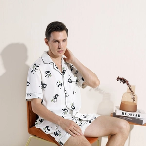 Pyjama homme en soie glacée à motif panda avec chemise manches courtes et short